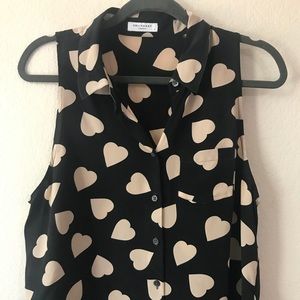 Equipment Femme•Black collared tank with tan <3s